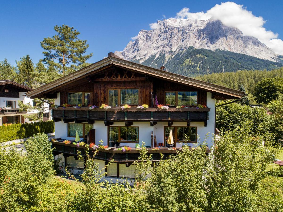 Tyrol Appartements Эрвальд Экстерьер фото